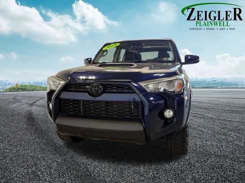 Used 2018 Toyota 4Runner TRD Off-Road Premium AWD/4WD image 9
