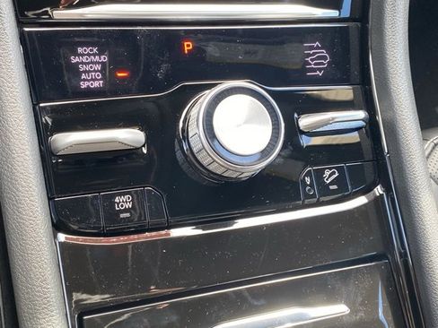 New 2025 Jeep Grand Cherokee L Overland w/ Trailer Tow Package image 24