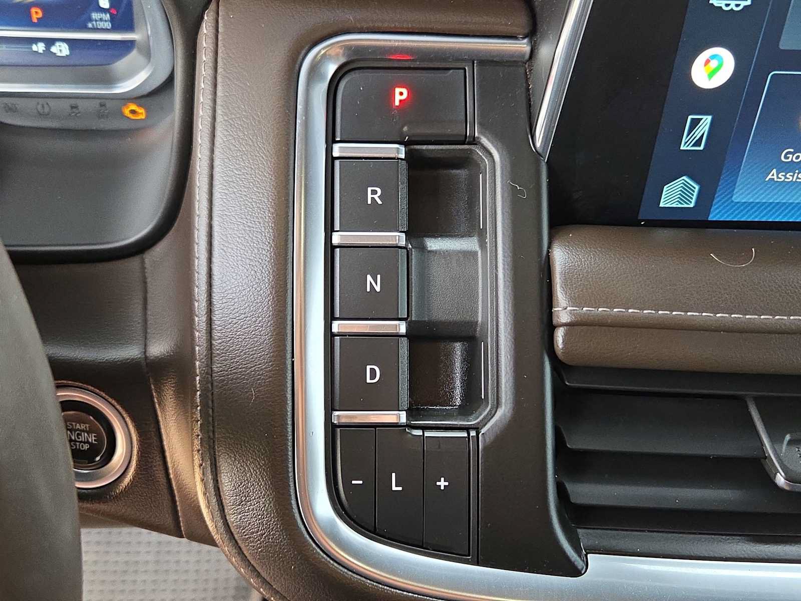 Used 2022 Chevrolet Tahoe Z71 w/ Z71 Off-Road Package AWD/4WD image 21