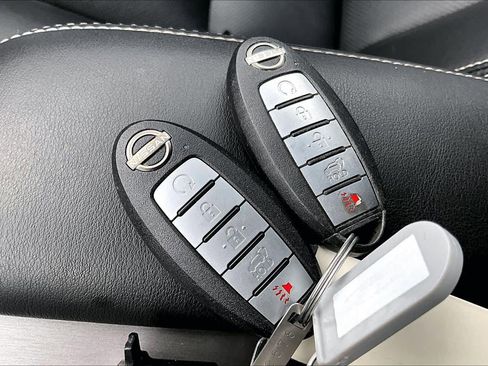 Used 2024 Nissan Murano SL image 15