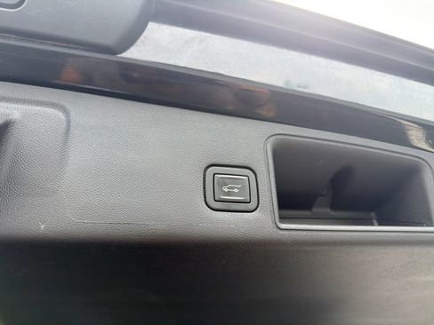 Used 2020 GMC Terrain Denali w/ Denali Premium Package FWD image 22