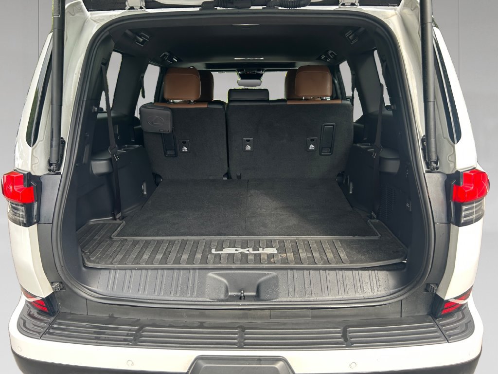 Used 2024 Lexus GX 550 w/ Accessory Package (Z1) AWD/4WD image 19