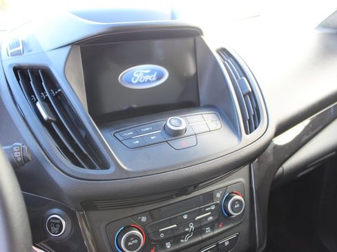Used 2019 Ford Escape SE image 8