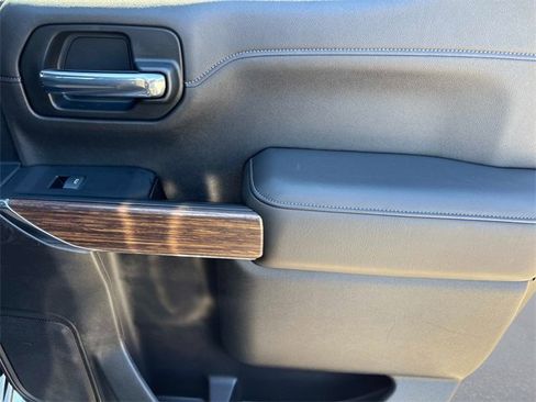 Used 2019 Chevrolet Silverado 1500 High Country image 20