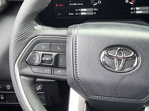New 2026 Toyota Tundra Limited AWD/4WD image 12