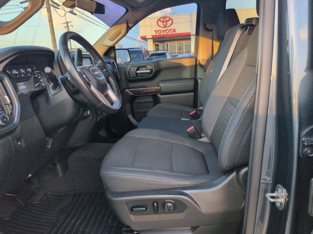 Used 2020 GMC Sierra 1500 Elevation w/ Elevation Value Package AWD/4WD image 9