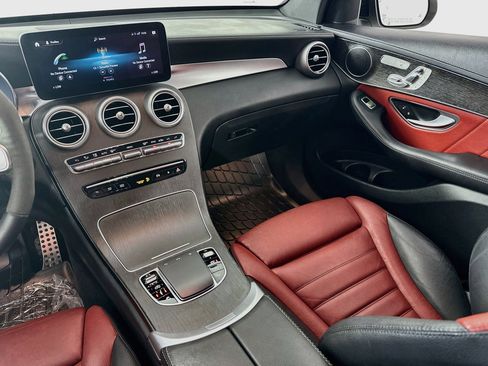 Used 2022 Mercedes-Benz GLC 43 AMG 4MATIC image 23