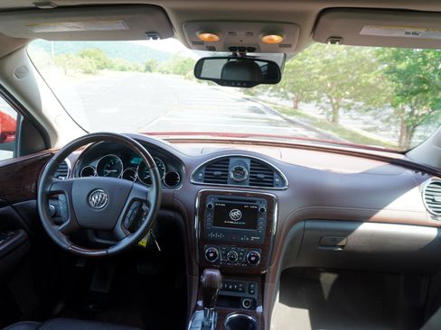Used 2014 Buick Enclave Leather image 24