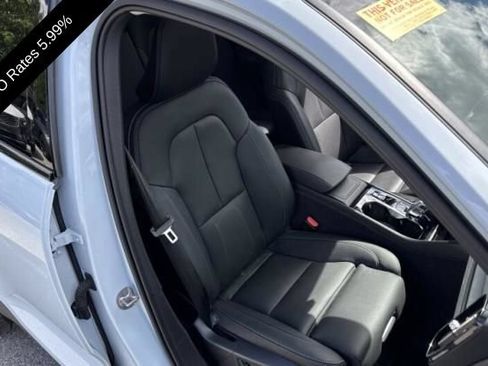 Used 2024 Volvo XC40 B5 Plus w/ Protection Package Premier AWD/4WD image 3