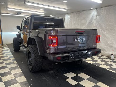 Used 2020 Jeep Gladiator Overland AWD/4WD image 11