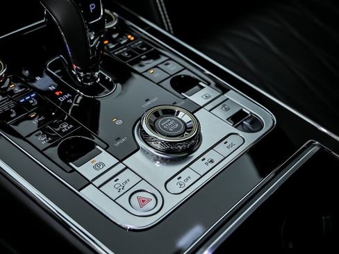 Used 2022 Bentley Flying Spur V8 AWD/4WD image 37