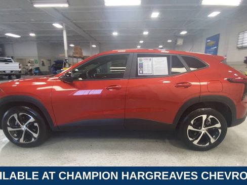 Used 2024 Chevrolet Trax RS w/ Driver Confidence Package FWD image 11