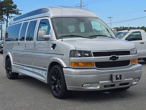 New 2026 Chevrolet Express 2500 Extended w/ Driver Convenience Package RWD image 7