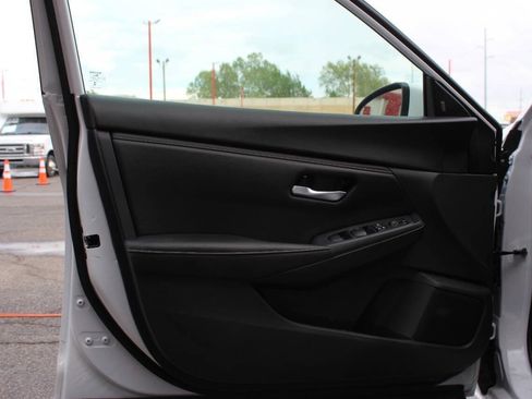 Used 2025 Nissan Sentra S FWD image 18