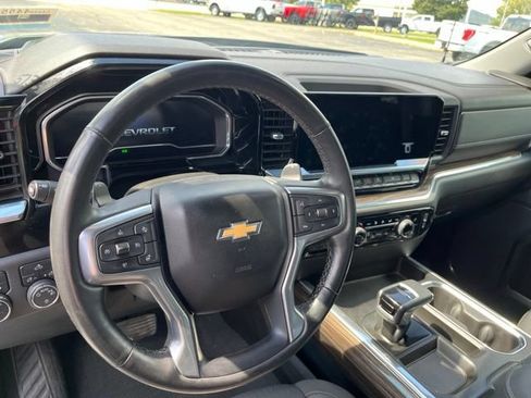 Used 2023 Chevrolet Silverado 1500 LT w/ Protection Package AWD/4WD image 10