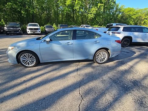 Used 2013 Lexus ES 350 w/ Luxury Pkg FWD image 3