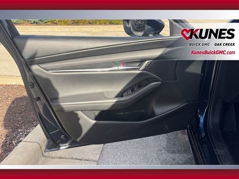Used 2024 MAZDA MAZDA3 s image 8