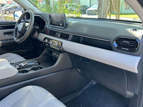 Used 2023 Honda Pilot LX image 31