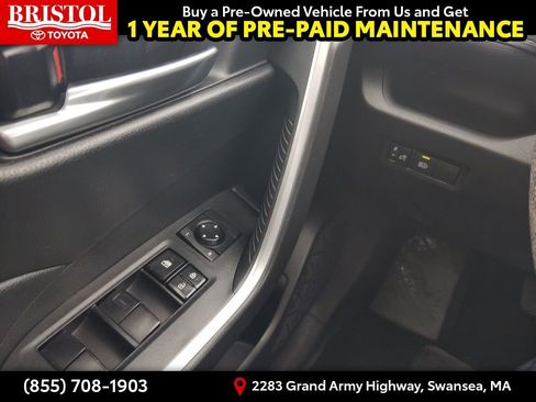 Used 2021 Toyota RAV4 XLE image 19