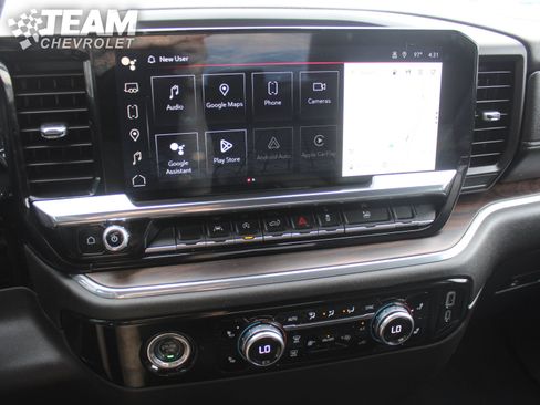 Used 2023 GMC Sierra 1500 SLT AWD/4WD image 16