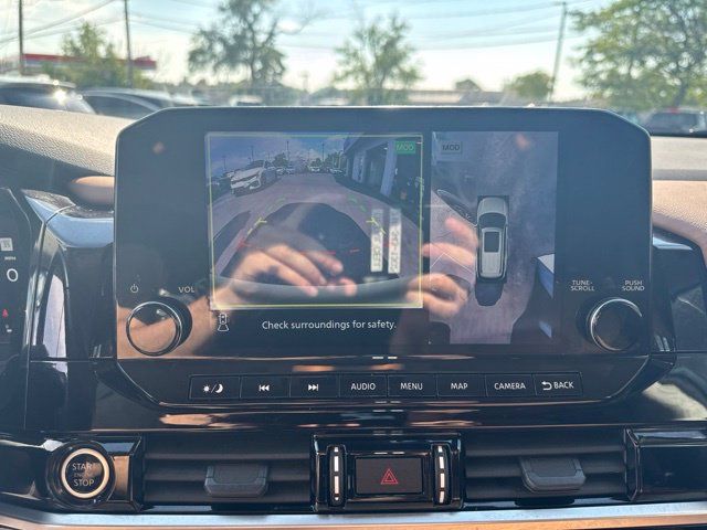 Used 2023 Nissan Pathfinder Platinum AWD/4WD image 15