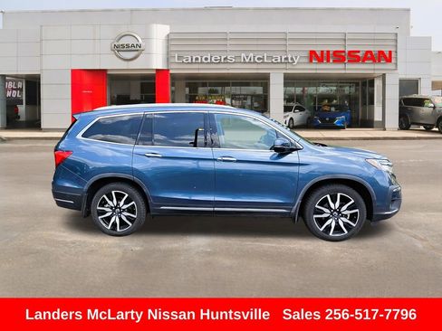 Used 2021 Honda Pilot Touring image 2