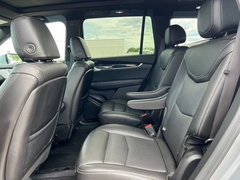 Certified 2024 Cadillac XT6 Premium Luxury w/ Technology Package AWD/4WD image 5