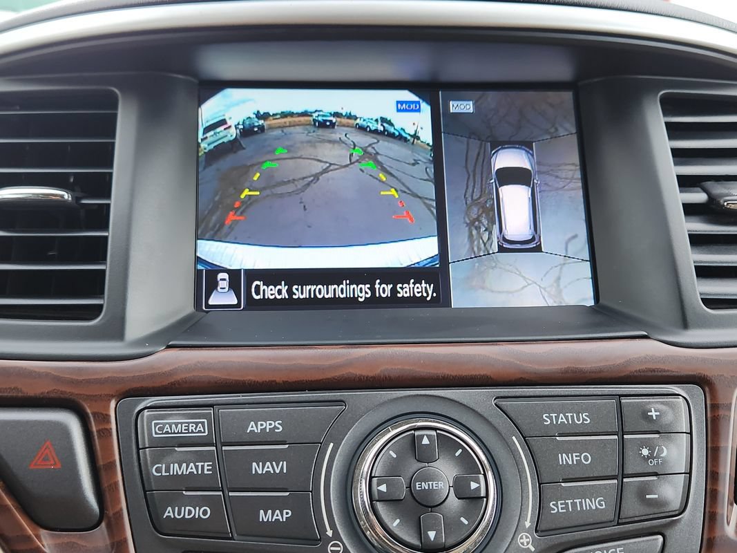 Used 2017 Nissan Pathfinder Platinum AWD/4WD image 21