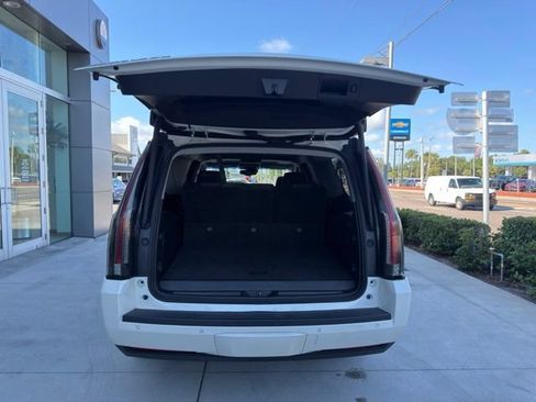 Used 2015 Cadillac Escalade ESV Luxury AWD/4WD image 7