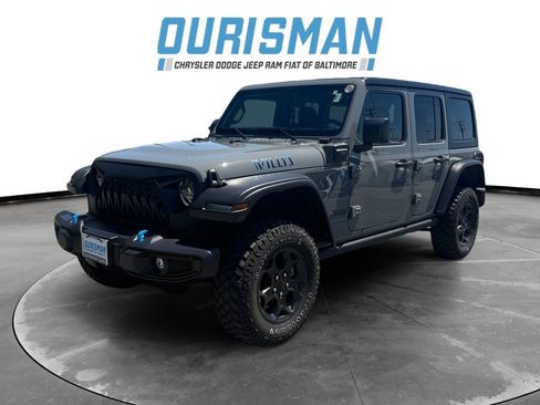 Used 2023 Jeep Wrangler Unlimited w/ Cold Weather Group AWD/4WD image 2