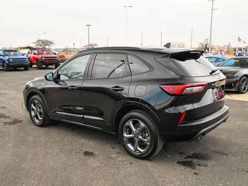 Certified 2023 Ford Escape ST-Line Select w/ Tech Pack #1 image 7