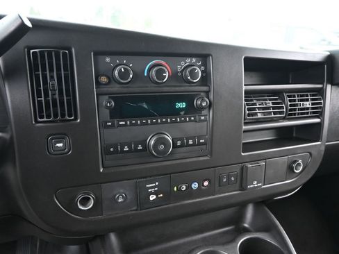 Used 2020 Chevrolet Express 3500 LT w/ LT Preferred Equipment Group image 14