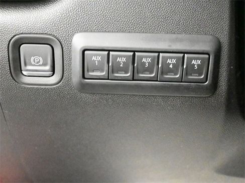 Used 2025 GMC Sierra 2500 Pro image 12