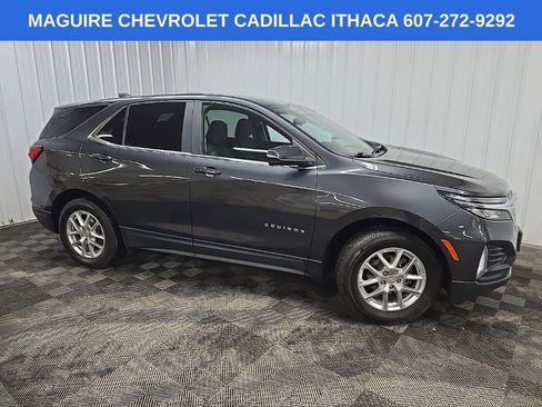 Used 2022 Chevrolet Equinox LT AWD/4WD image 1
