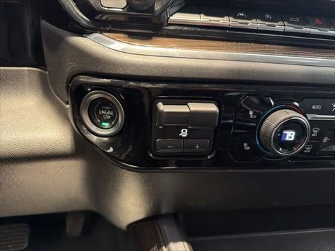 Used 2022 Chevrolet Silverado 1500 LT Trail Boss w/ Convenience Package II image 24