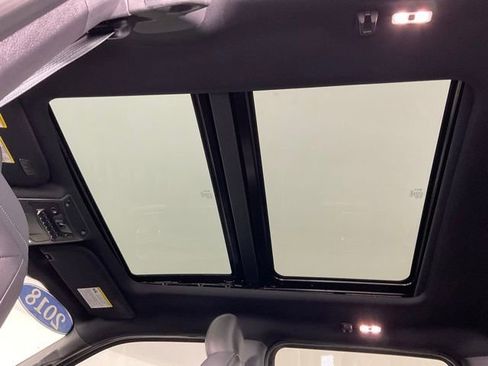 Certified 2018 Ford F150 Raptor w/ Equipment Group 802A Luxury image 17