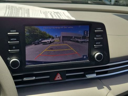Certified 2023 Hyundai Elantra SEL FWD image 26
