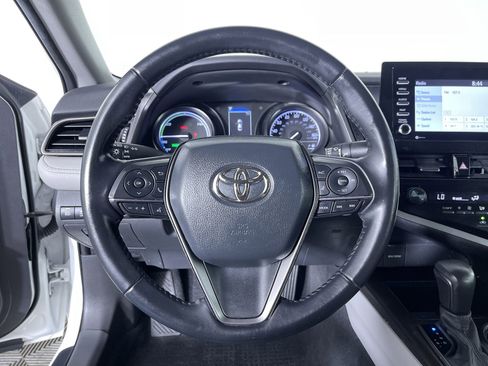 Used 2021 Toyota Camry SE FWD image 16