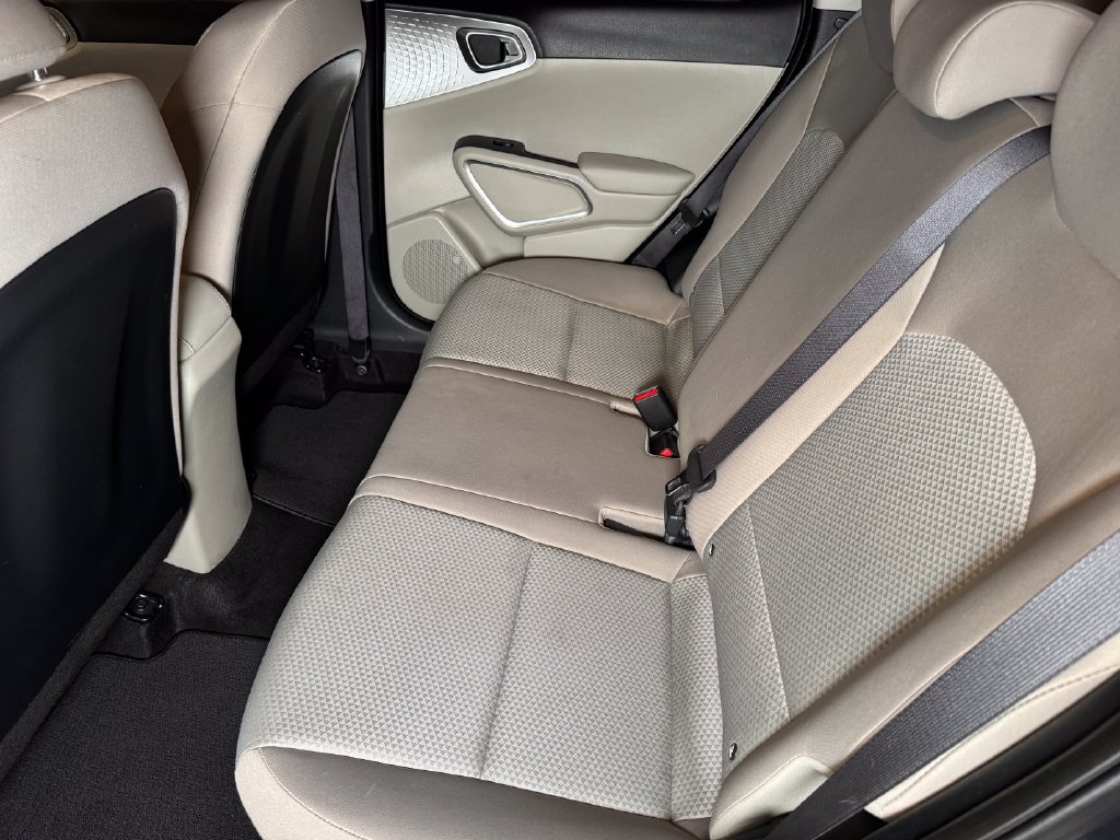 Used 2022 Kia Soul LX w/ Technology Package FWD image 21