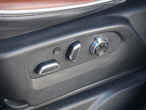 Used 2023 GMC Yukon XL Denali Ultimate image 32