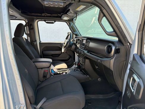 Used 2023 Jeep Wrangler Unlimited w/ Cold Weather Group AWD/4WD image 13