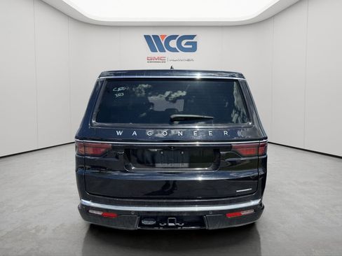 Used 2024 Jeep Wagoneer L Series II w/ Flexible Seating Group AWD/4WD image 5