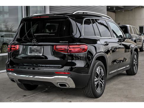 Certified 2025 Mercedes-Benz GLB 250 GLB 250 4MATIC image 8