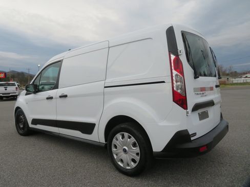 Used 2020 Ford Transit Connect XLT image 5