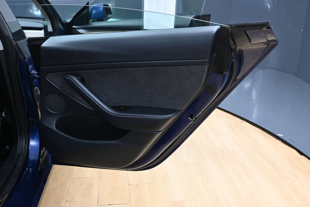 Used 2023 Tesla Model 3 Standard Range RWD image 30