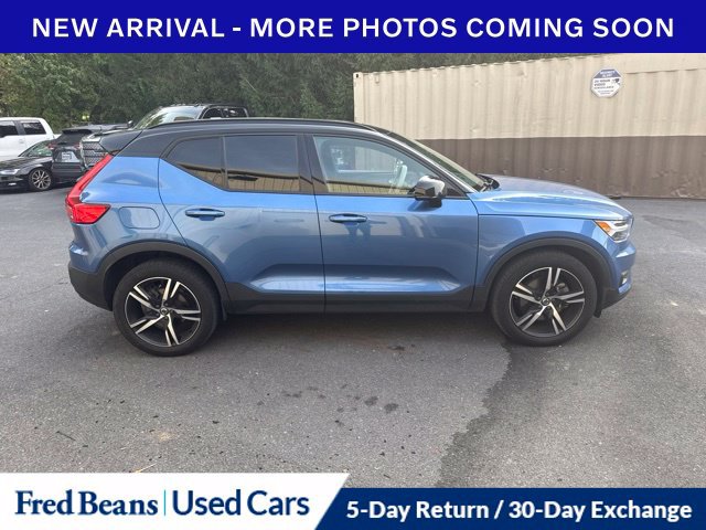 Used 2021 Volvo XC40 T5 R-Design w/ Climate Package AWD/4WD image 6