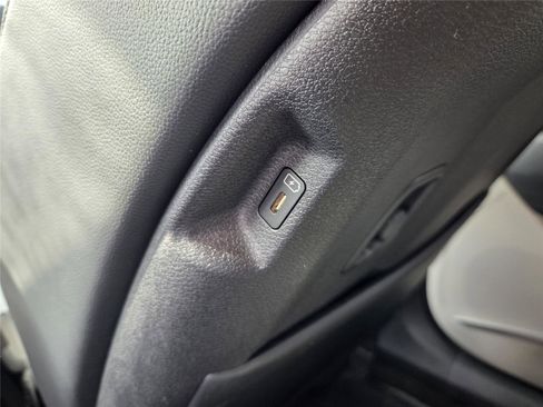 Used 2024 Kia Sportage EX image 12