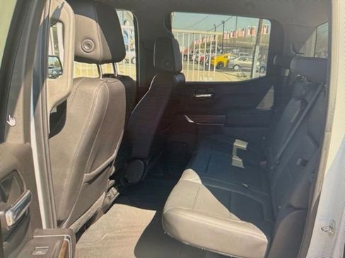 Used 2019 GMC Sierra 1500 SLT w/ Driver Alert Package I image 4