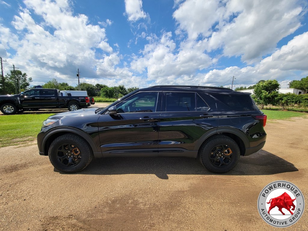 Used 2026 Ford Explorer Tremor w/ Tremor Ultimate Package AWD/4WD image 2