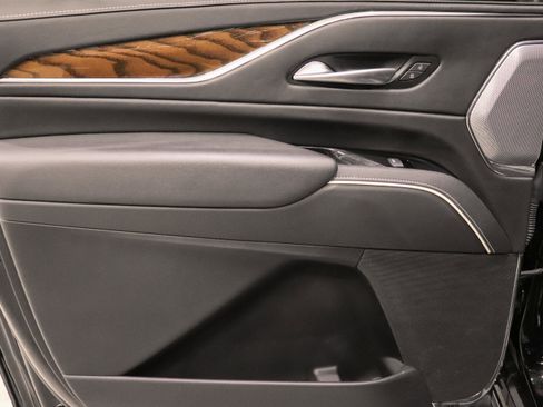 Used 2023 Cadillac Escalade ESV Sport Platinum w/ LPO, ONYX Package image 17